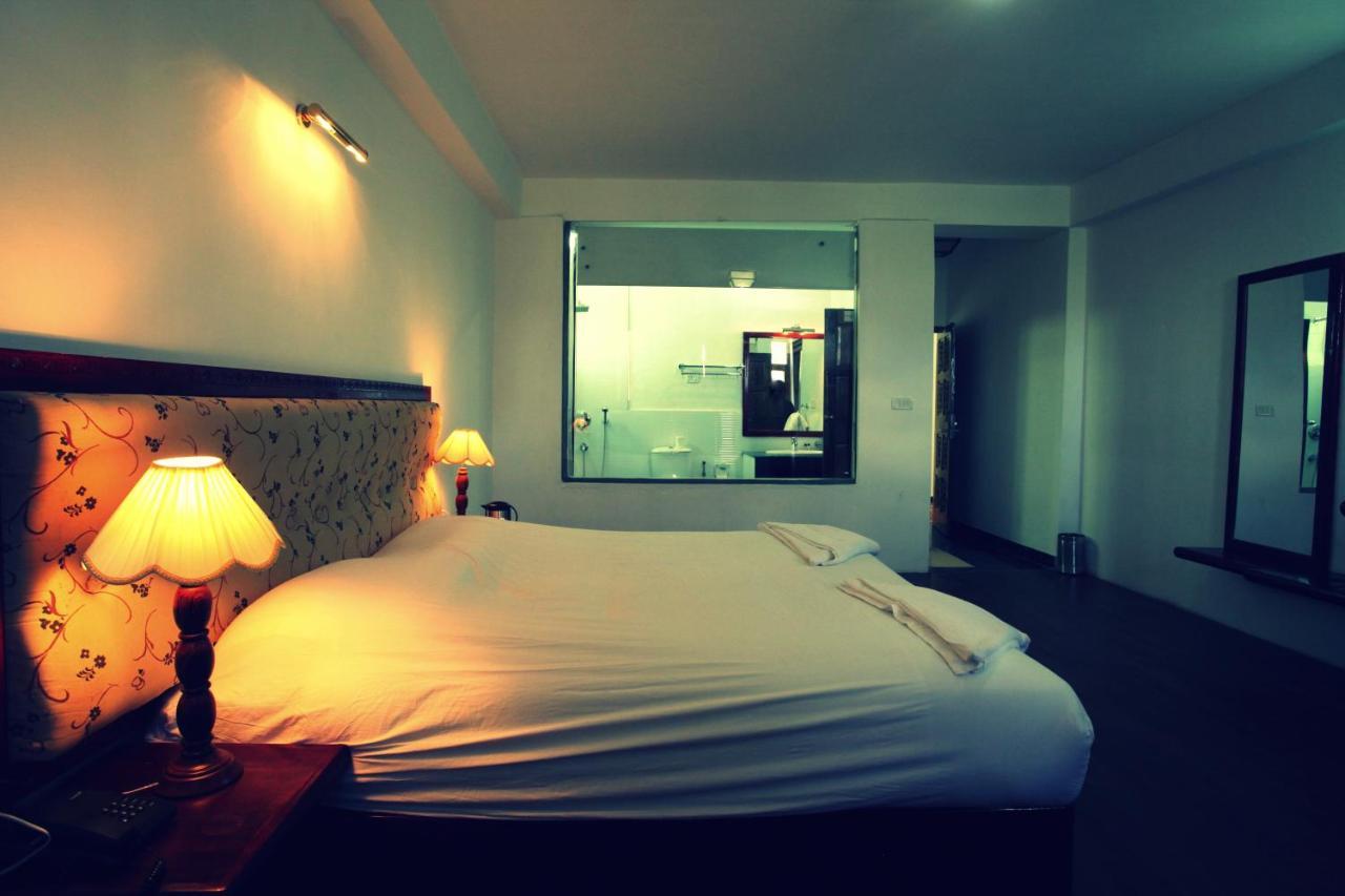 The Hotel Himalaya, レー エクステリア 写真